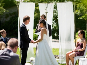 12-06-02-wedding-laurarobin-217